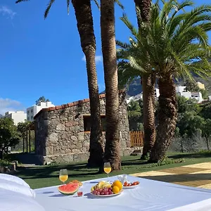 Aquilino Y Carmen , Mogán España
